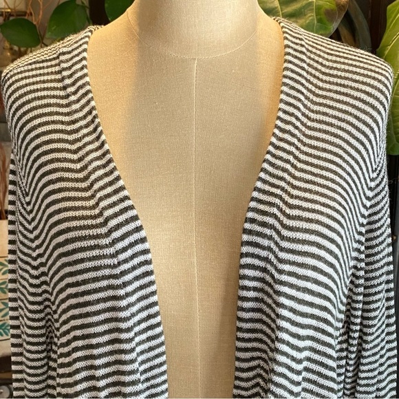 The Loft Thin Knit striped plus size duster cardigan. Sage green & cream. - Picture 11 of 13